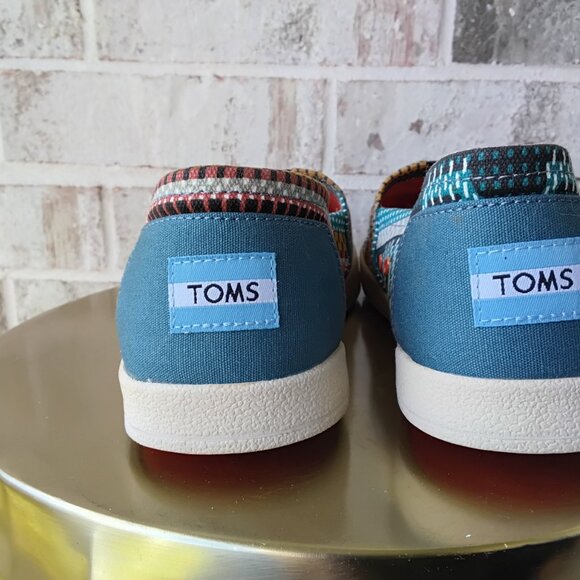 TOMS Women’s 9.5 Colorful Aztec Tribal Canvas Slip On Flats Casual Comfort - Picture 2 of 6